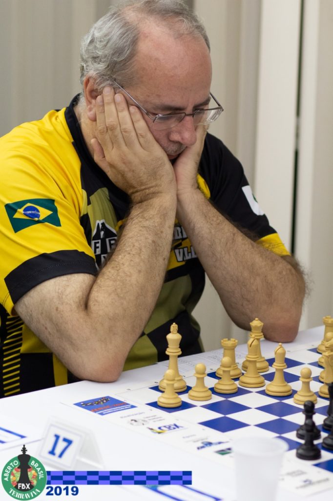 Raffael Chess - Já jogou de PRETAS contra o Chess Titans